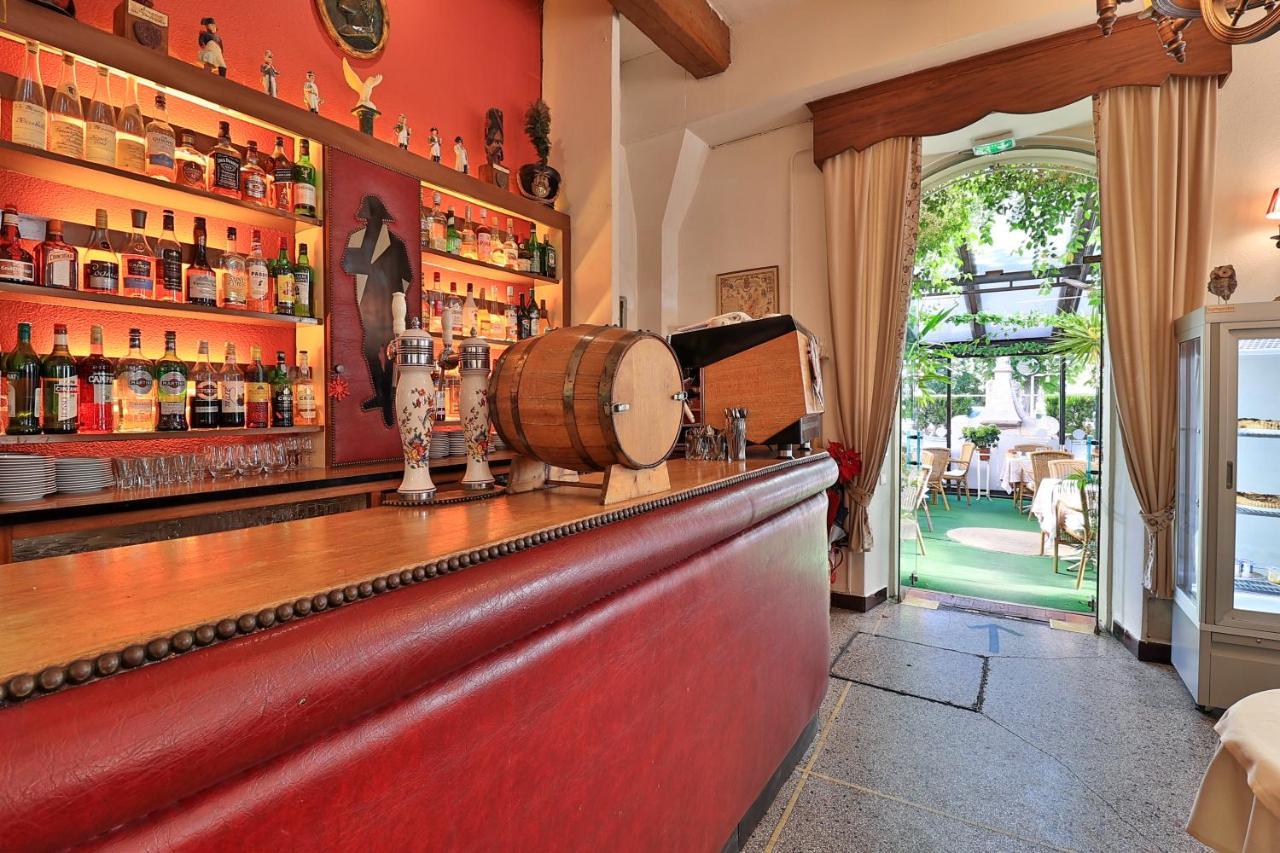 Logis Le Relais Imperial Hotel Saint-Vallier-de-Thiey Buitenkant foto