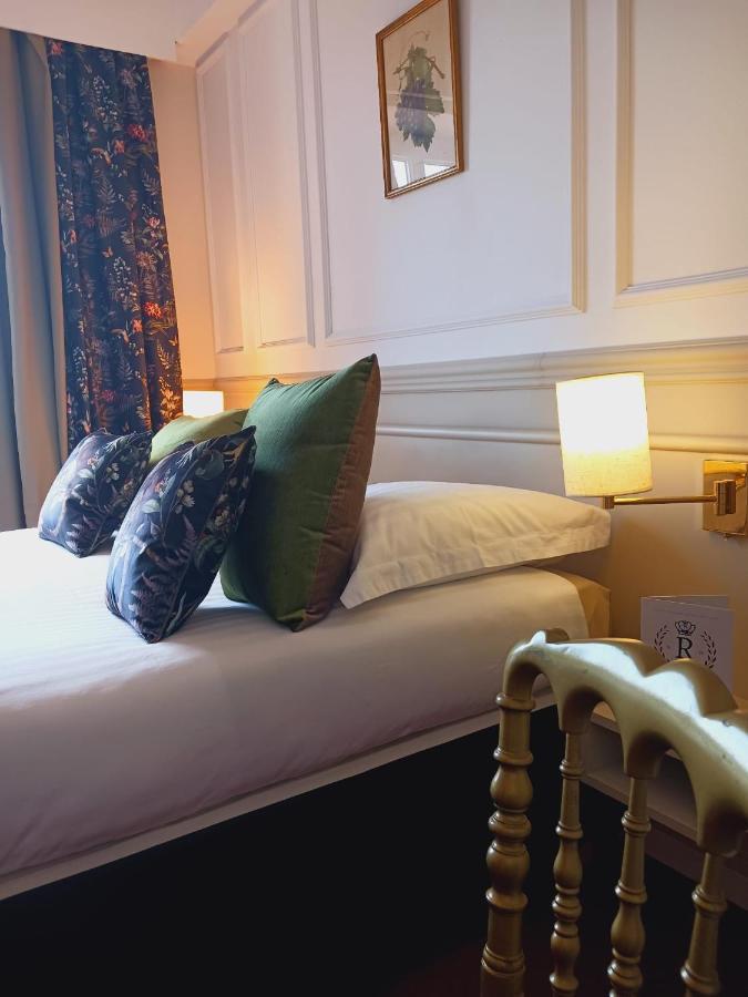 Logis Le Relais Imperial Hotel Saint-Vallier-de-Thiey Buitenkant foto