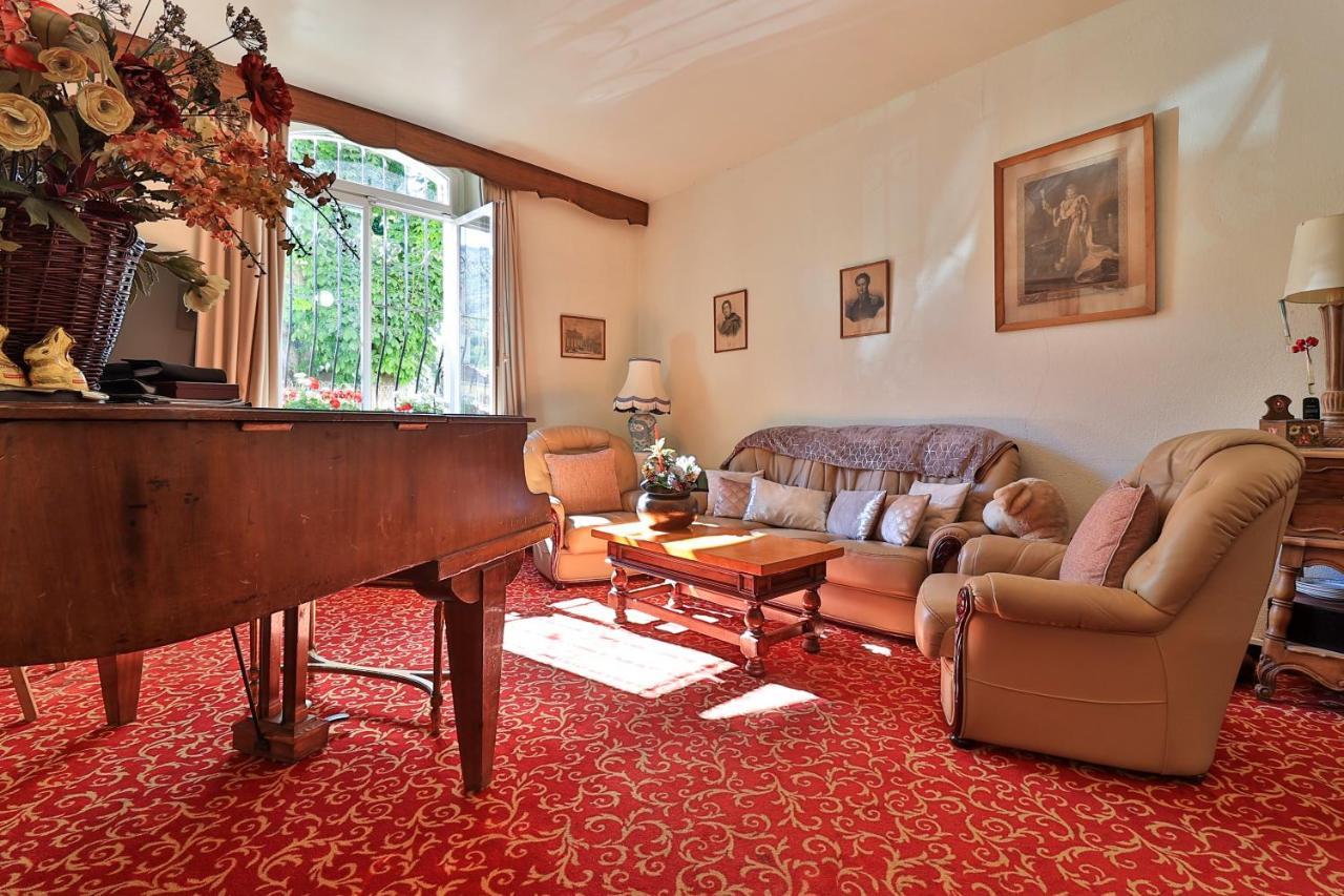 Logis Le Relais Imperial Hotel Saint-Vallier-de-Thiey Buitenkant foto