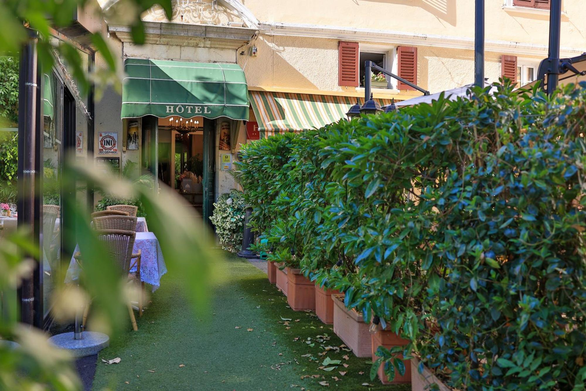 Logis Le Relais Imperial Hotel Saint-Vallier-de-Thiey Buitenkant foto