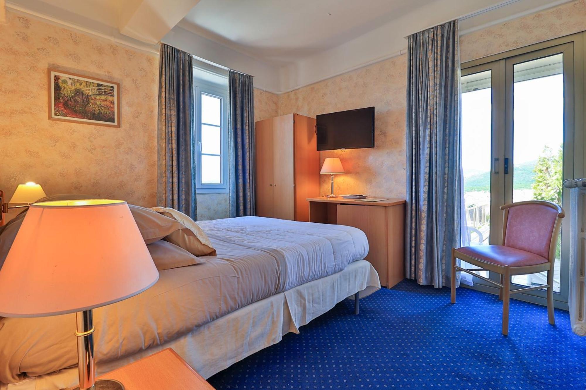 Logis Le Relais Imperial Hotel Saint-Vallier-de-Thiey Buitenkant foto
