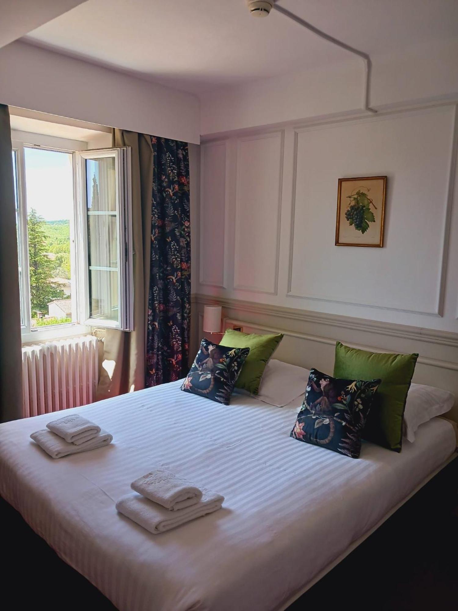 Logis Le Relais Imperial Hotel Saint-Vallier-de-Thiey Buitenkant foto