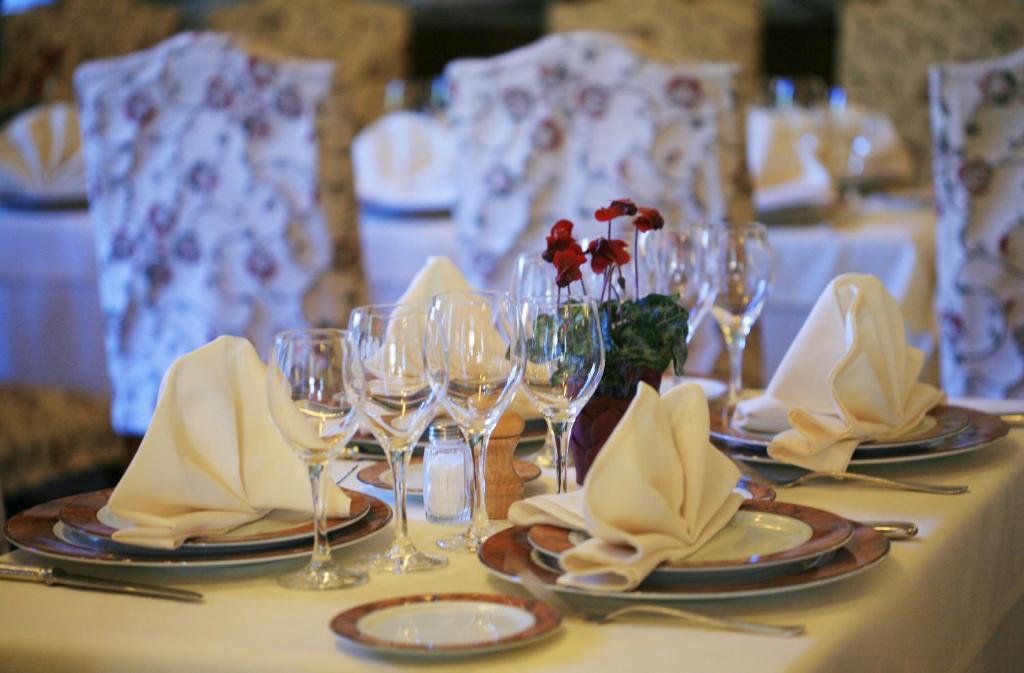 Logis Le Relais Imperial Hotel Saint-Vallier-de-Thiey Buitenkant foto
