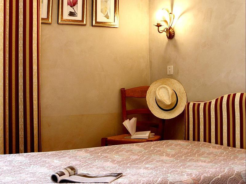 Logis Le Relais Imperial Hotel Saint-Vallier-de-Thiey Buitenkant foto